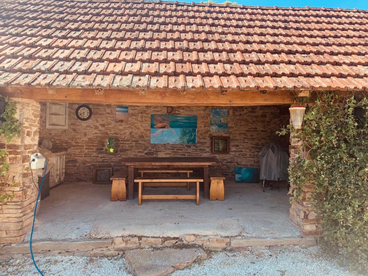 Villa La Petite Ecurie Saint-Yrieix-la-Perche Exterior foto